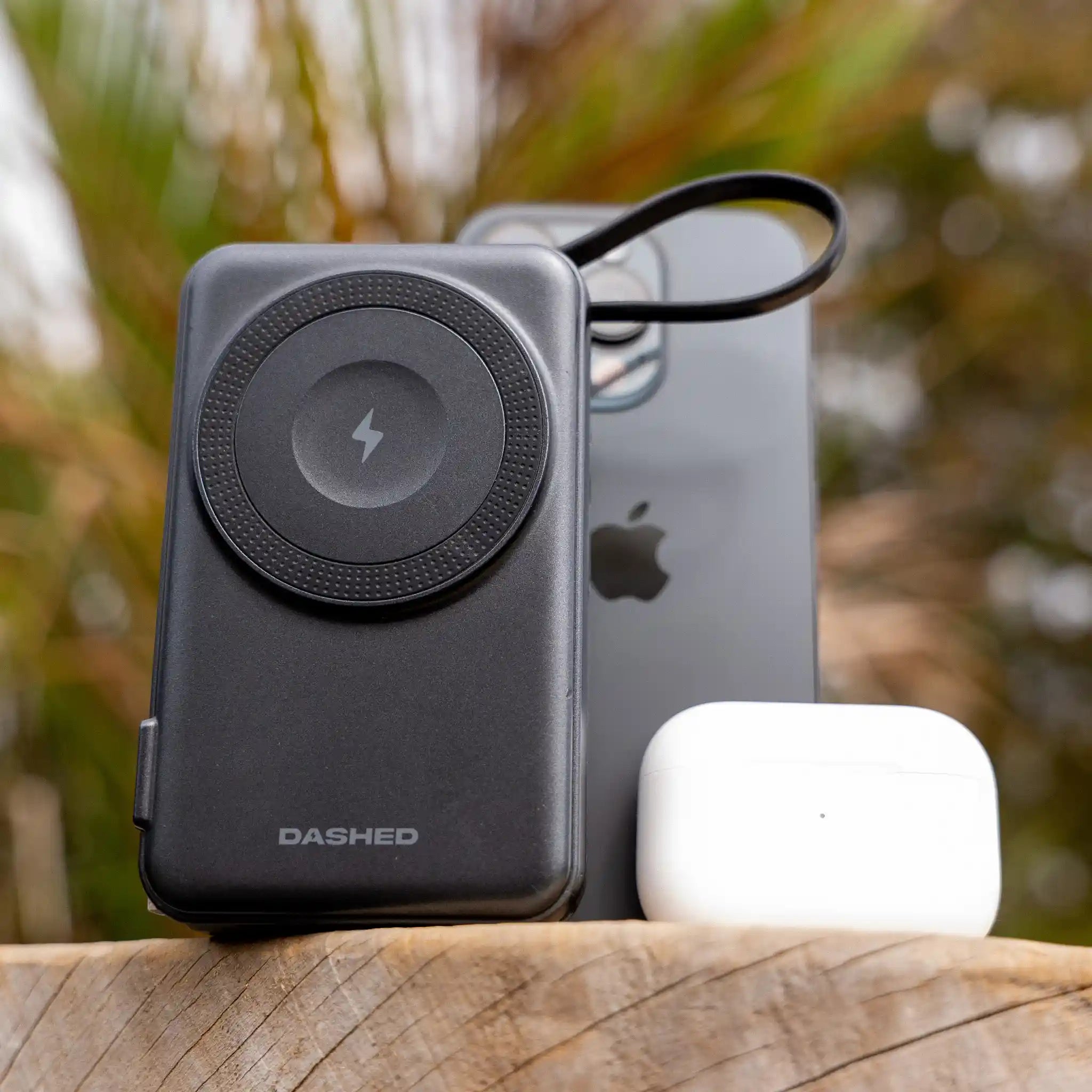 Dashed Roam® (5-in-1 Retractable Travel Charger)