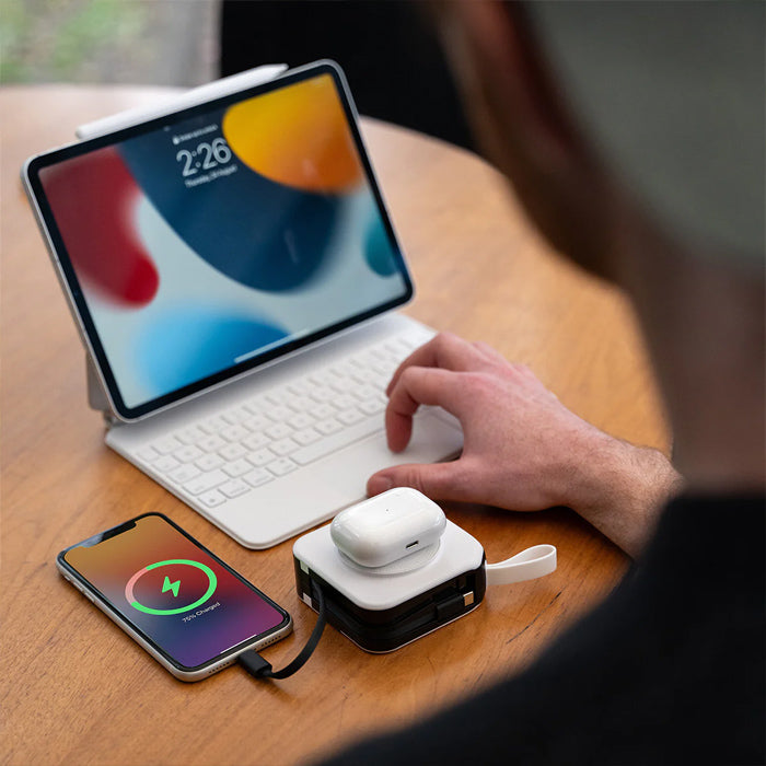 5-in-1 Travel Charger with Wireless Charging 