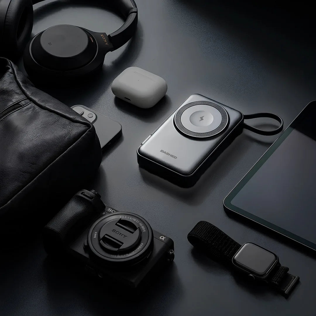 Dashed Roam® (5-in-1 Retractable Travel Charger)